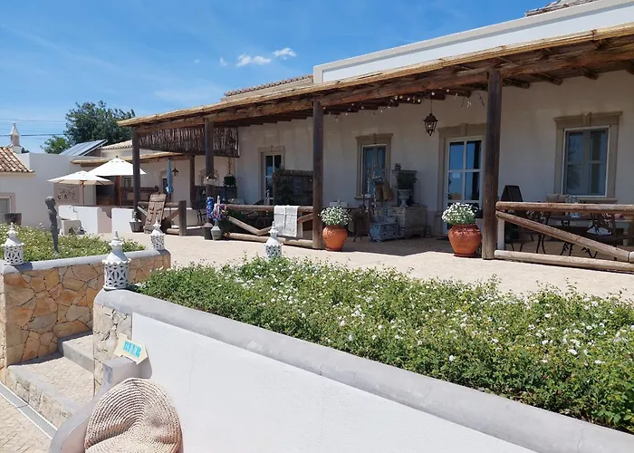 Retiro Da Janela Bed & Breakfast