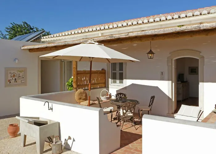 Retiro Da Janela Bed & Breakfast Boliqueime