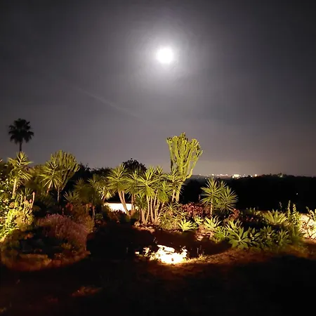 Retiro Da Janela Bed & Breakfast
